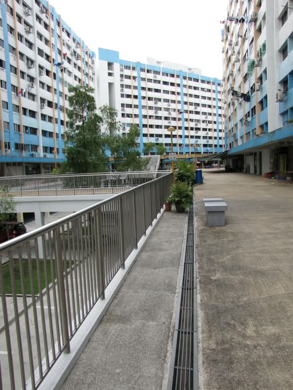 3 Queen's Road