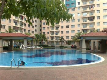 Vista Pinggiran Apartment