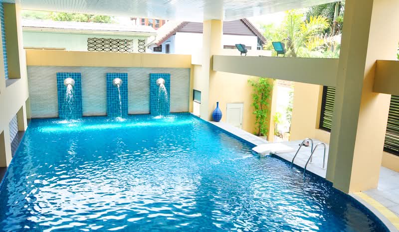 42 Grand Residence : 42 แกรนด์ เรสสิเด้นซ์
