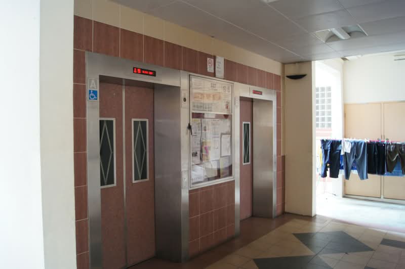 327 Sembawang Crescent