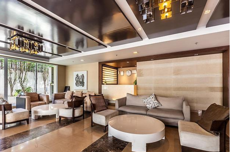 Richmond Hills Residence