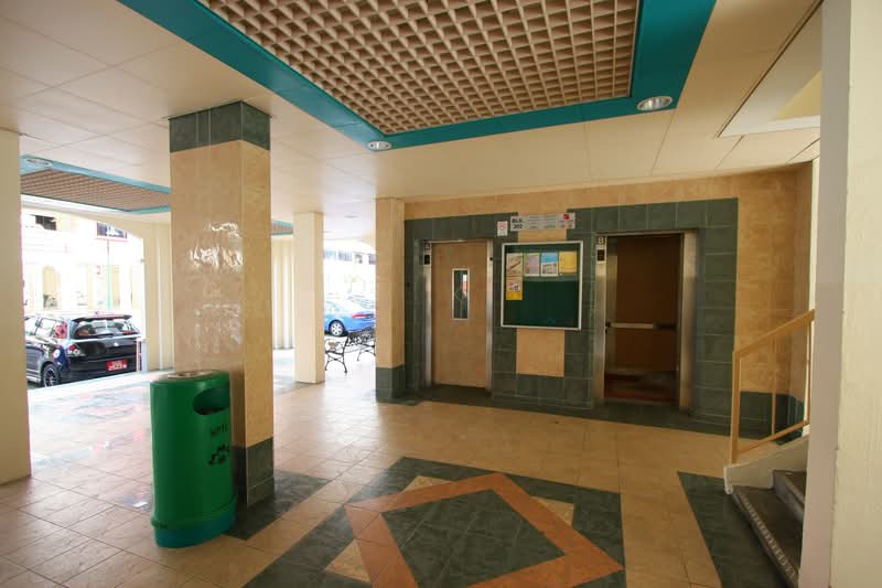 302 Serangoon Avenue 2