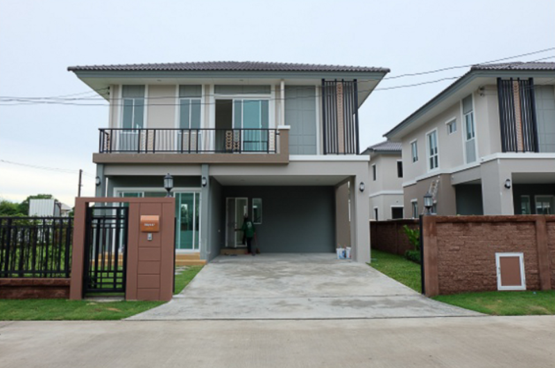 Passorn Prestiege Luxe Pattanakarn