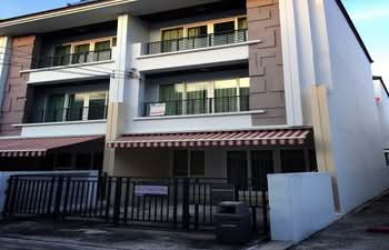 Baan Klang Muang S-Sense Rama 9 - Ladprao : บ้านกลางเมือง เอสเซ้นส์ พระราม 9 - ลาดพร้าว 