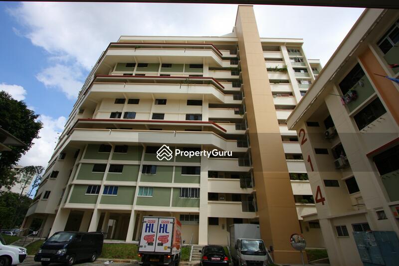 For Sale - 215 Serangoon Avenue 4