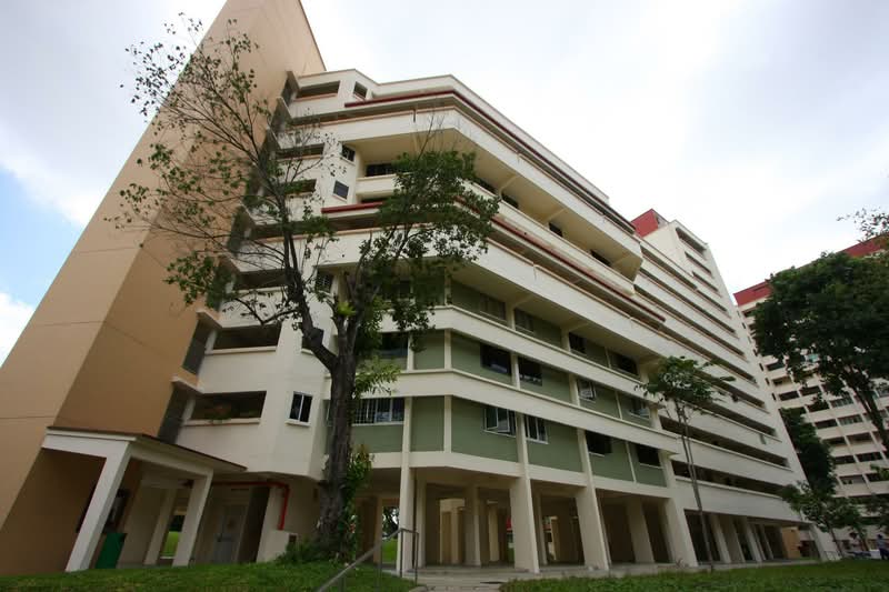 215 Serangoon Avenue 4