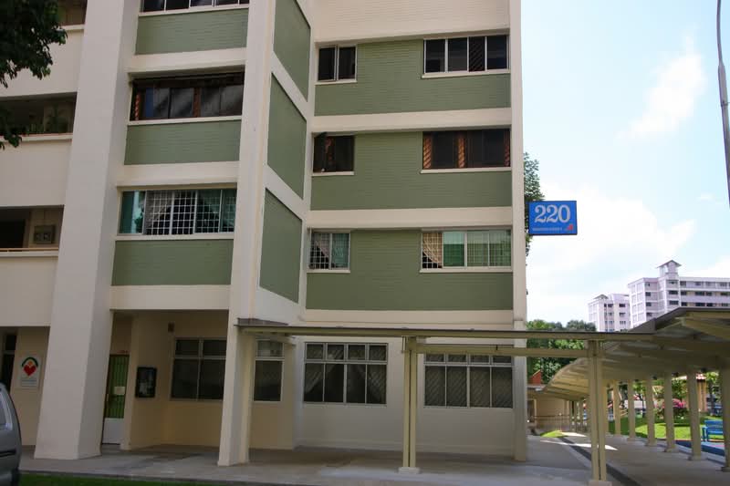 220 Serangoon Avenue 4