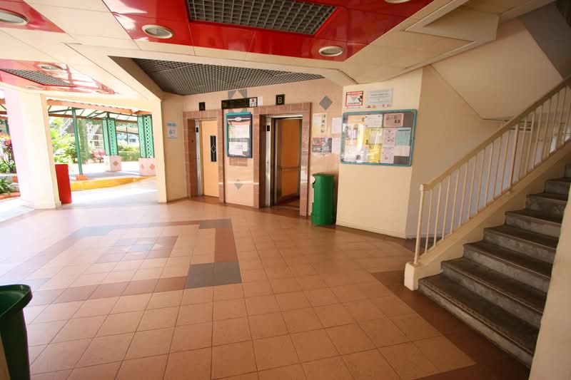 230 Serangoon Avenue 4