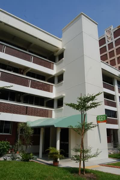 221 Simei Street 4, 221 Simei Street 4, 4 Bedrooms, 1,313 sqft, HDB Flat For Sale, by Vanessa Lim, 500147666 - PropertyGuru.com.sg
