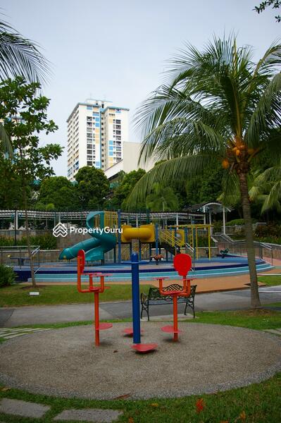 For Rent - 105 Spottiswoode Park Road