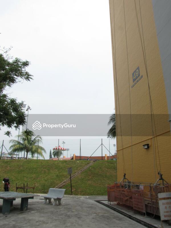 49 Stirling Road #0