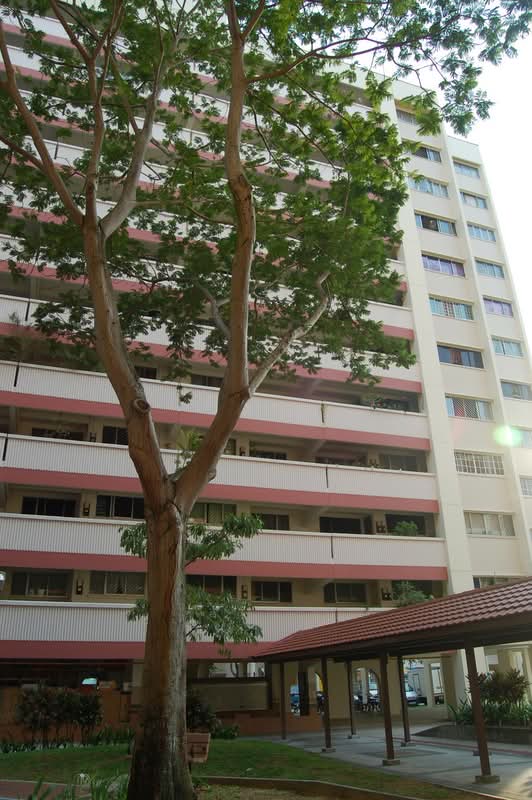 878 Tampines Avenue 8