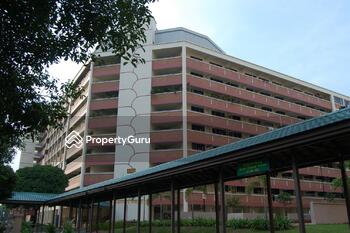 880 Tampines Avenue 8