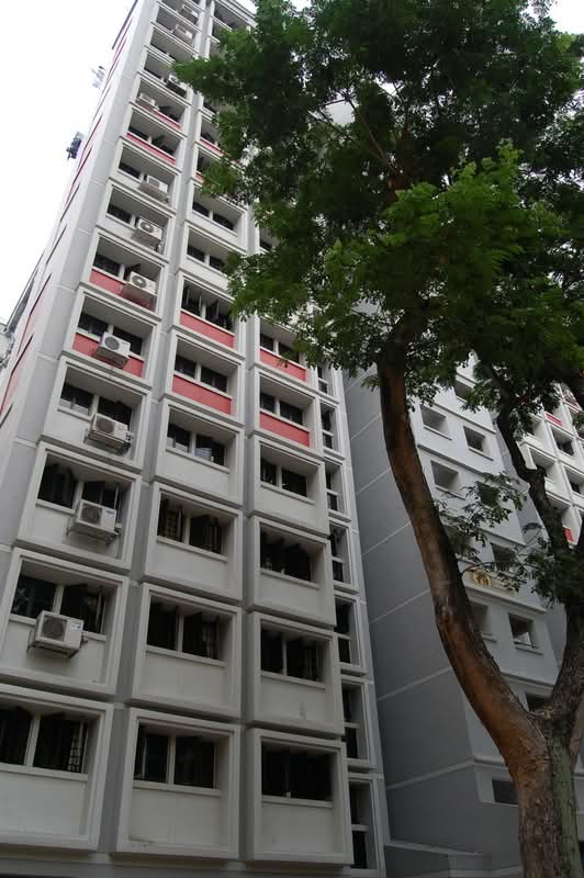 891 Tampines Avenue 8