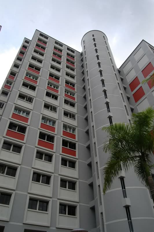 893 Tampines Avenue 8