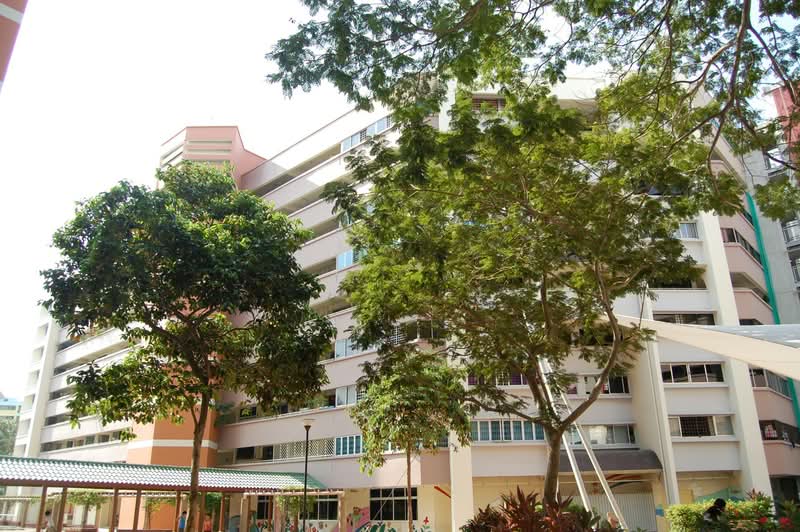 205 Tampines Street 21