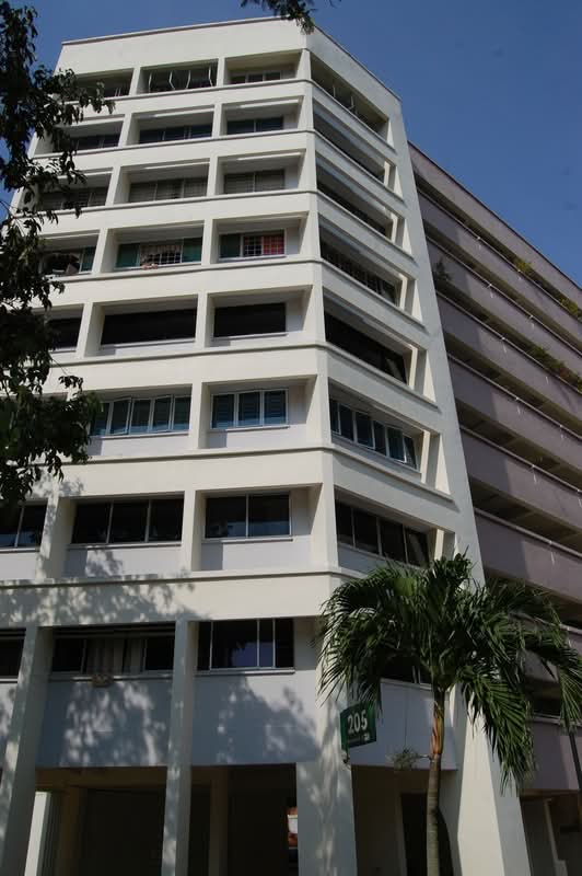 205 Tampines Street 21