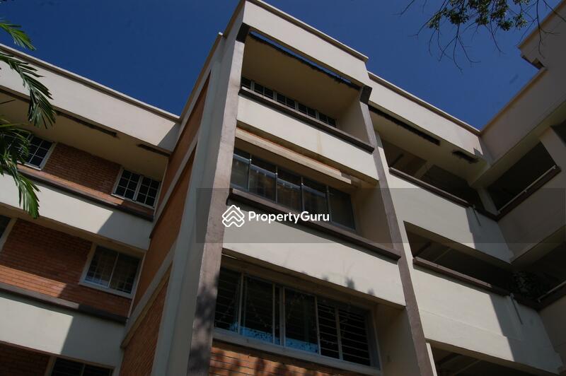 239 Tampines Street 21 #0