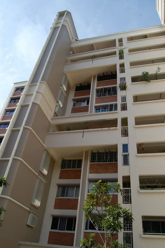 281 Tampines Street 22