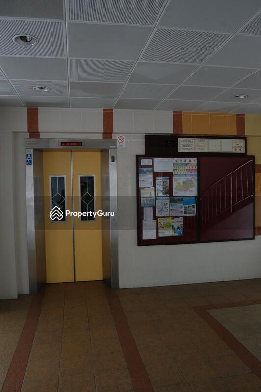 212 Tampines Street 23 #0