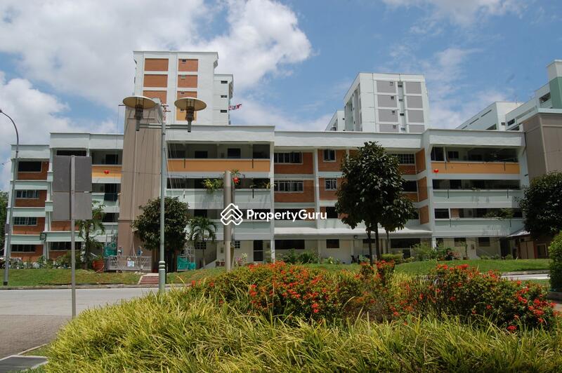 220 Tampines Street 24 #0