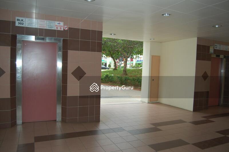 For Sale - 302 Tampines Street 32