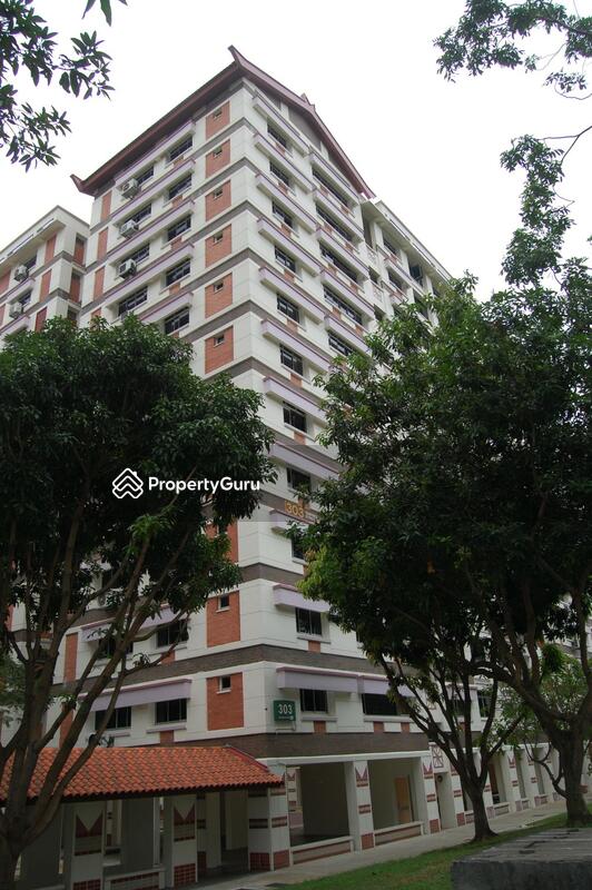 303 Tampines Street 32 #0