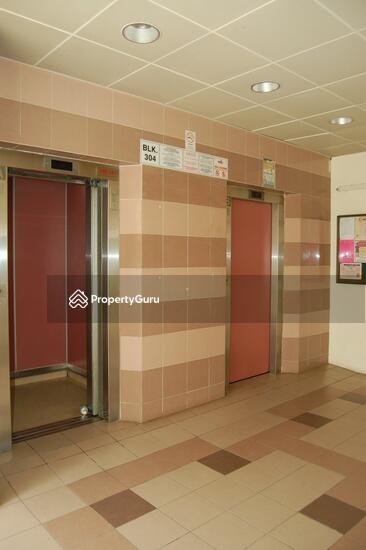 For Rent - 304 Tampines Street 32