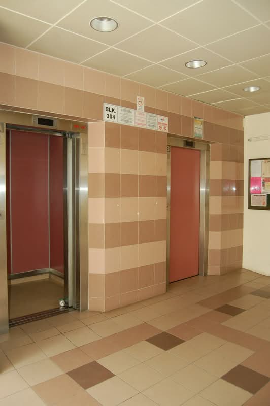 304 Tampines Street 32