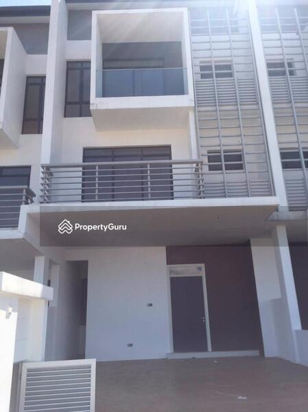 Untuk Dijual - Lake Club Parkhome