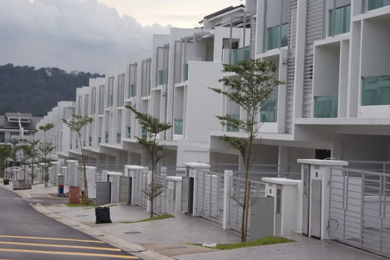 Rumah Teres 3 Tingkat untuk Dijual di Kinrara Residence (Puchong) - Hon Ian - PropertyGuru.com.my