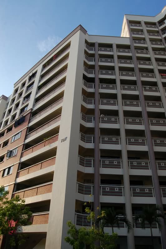 727 Tampines Street 71
