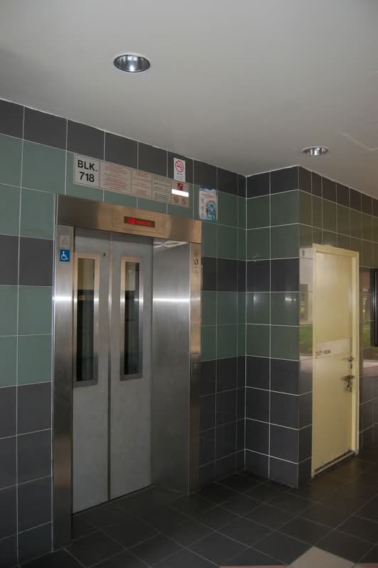 718 Tampines Street 72
