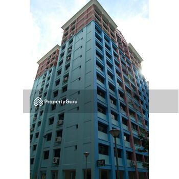 737 Tampines Street 72