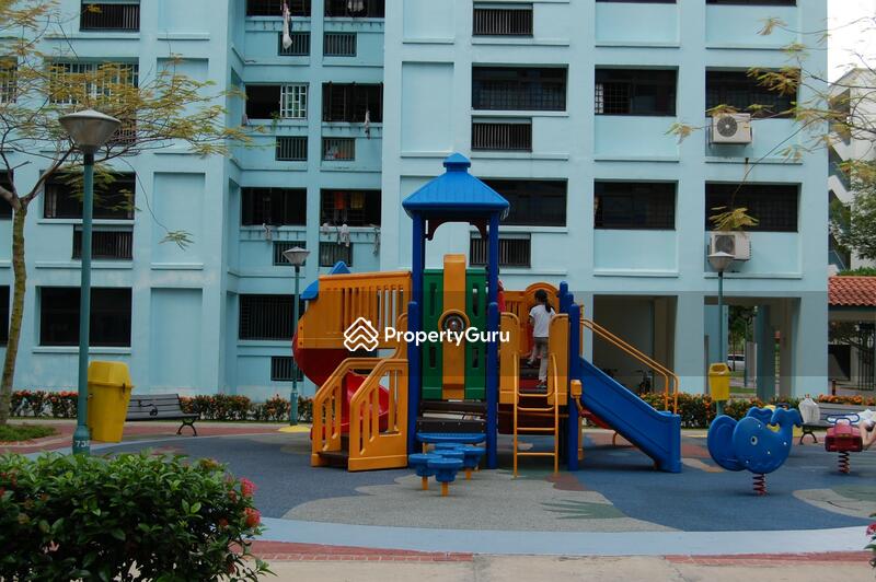 738 Tampines Street 72 #0