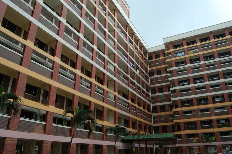 894 Tampines Street 81