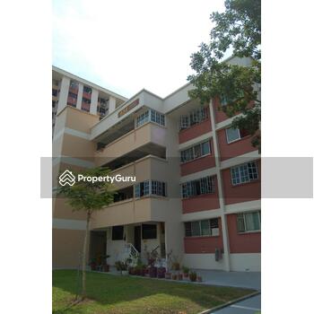 834 Tampines Street 82
