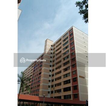 836 Tampines Street 82