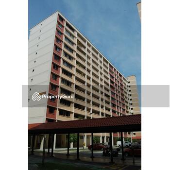838 Tampines Street 82