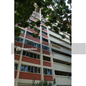840 Tampines Street 82