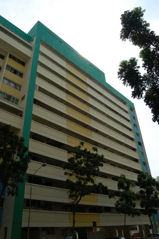 852 Tampines Street 82