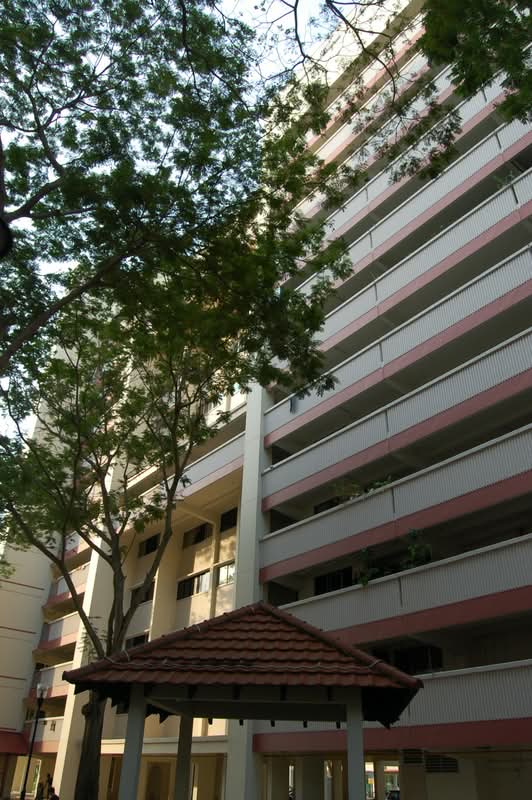 877 Tampines Street 84