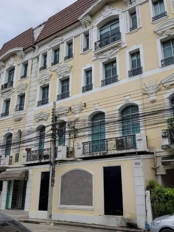 Baan Klang Muang Monte-Carlo : บ้านกลางเมือง มอนติ-คาร์โล