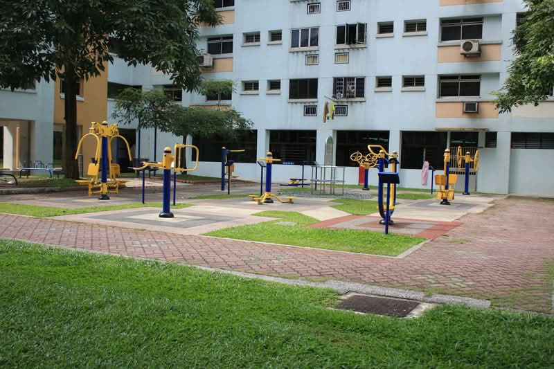 369 Woodlands Avenue 1