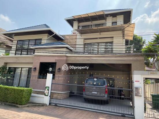 ขาย - Moobaan Tararom Huamark : หมู่บ้านธารารมณ์ หัวหมาก, กรุงเทพ