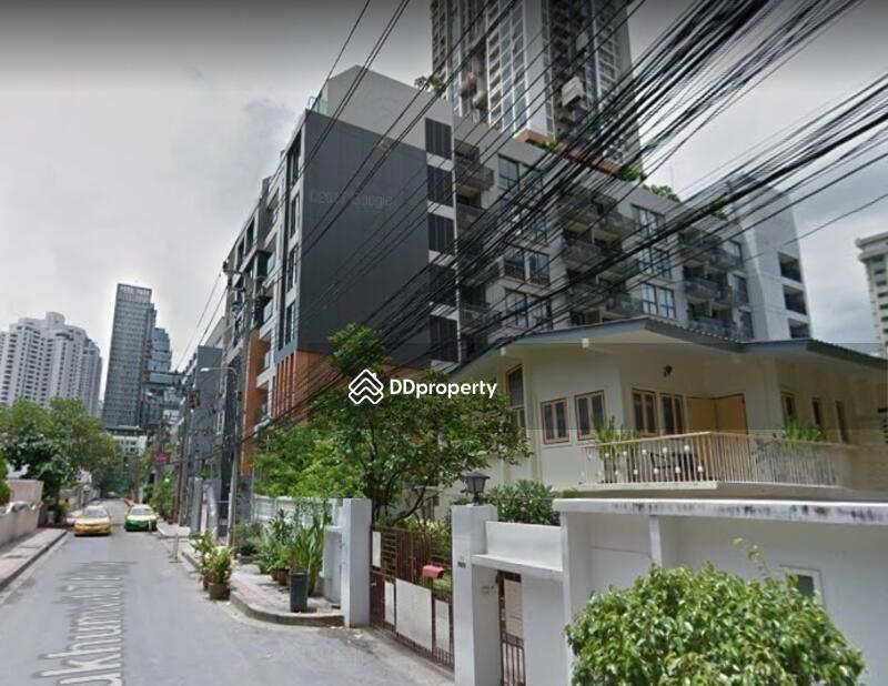 Dazzle Sukhumvit 7 #0