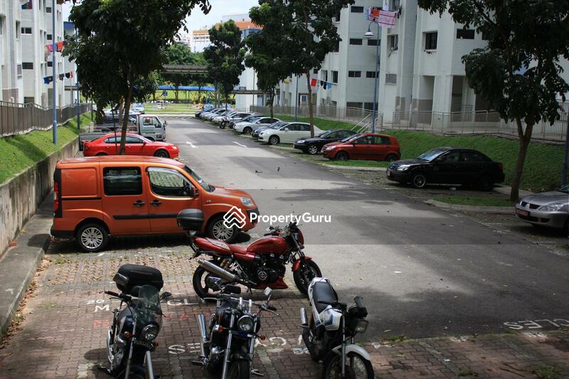 105 Woodlands Street 13 #0