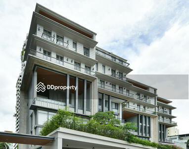  - 749 Residence