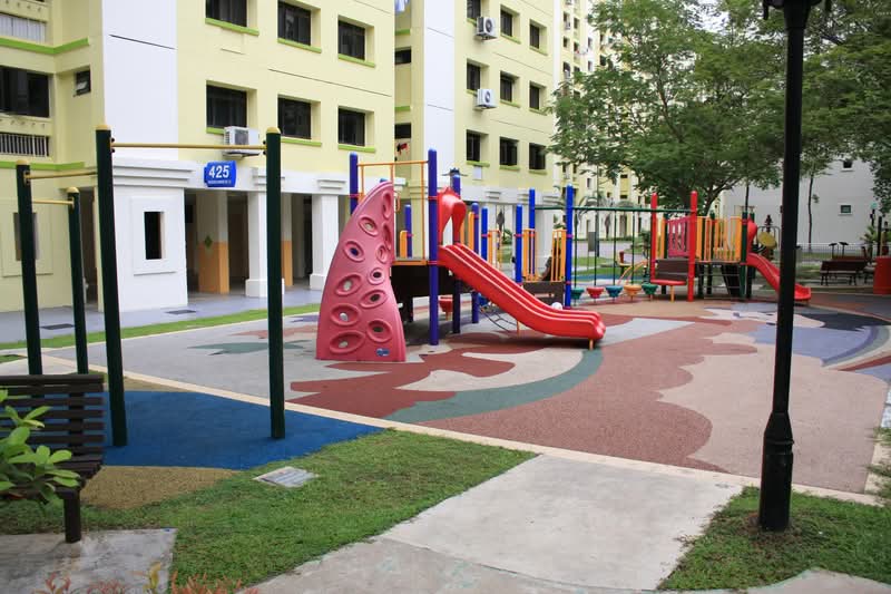 425 Woodlands Street 41