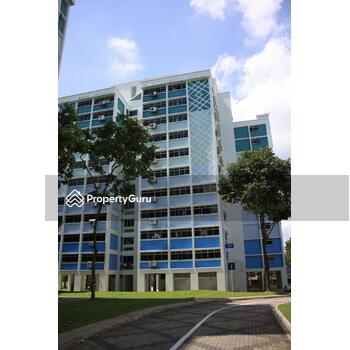 823 Woodlands Street 82